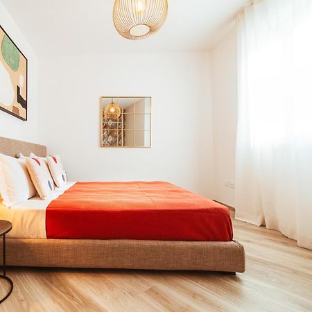 Vl Luxury Apartment - Housea Полиняно а Маре Екстериор снимка